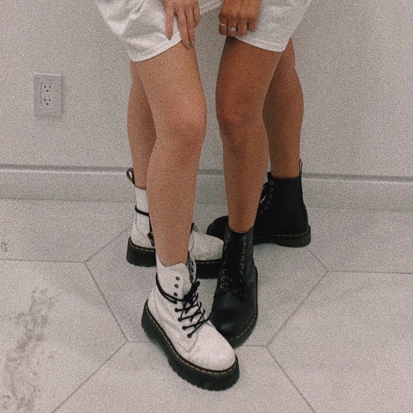 Dr. Martens: Jadon White Smooth Leather Platform Boots - Picture 2 of 6